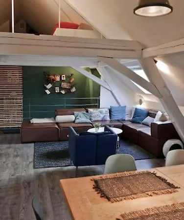 Strasbourg Entre Hypercentre Et Verdure