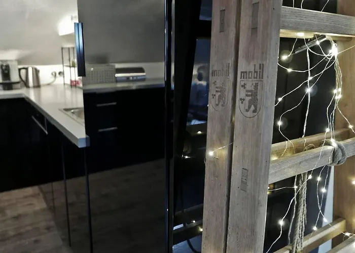 Strasbourg Entre Hypercentre Et Verdure